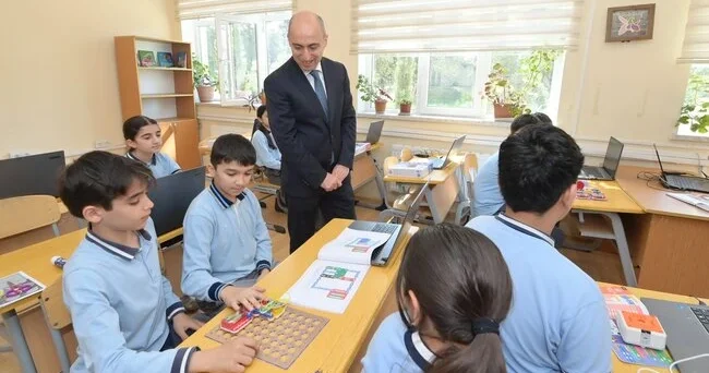 Məktəb yaşı 8 ə qalxır, təhsil 10 ilə enir? Ekspertdən mühüm açıqlama