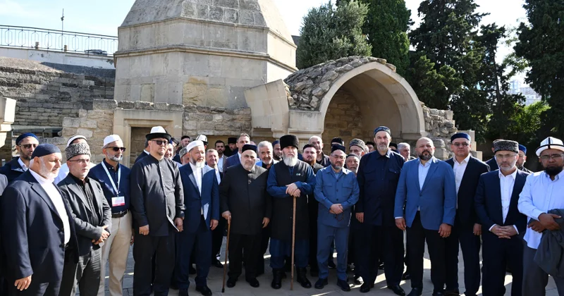 TDT yə üzv ölkələrin nümayəndələri Seyid Yəhya Bakuvinin türbəsini və Tolerantlıq Evini ziyarət ediblər