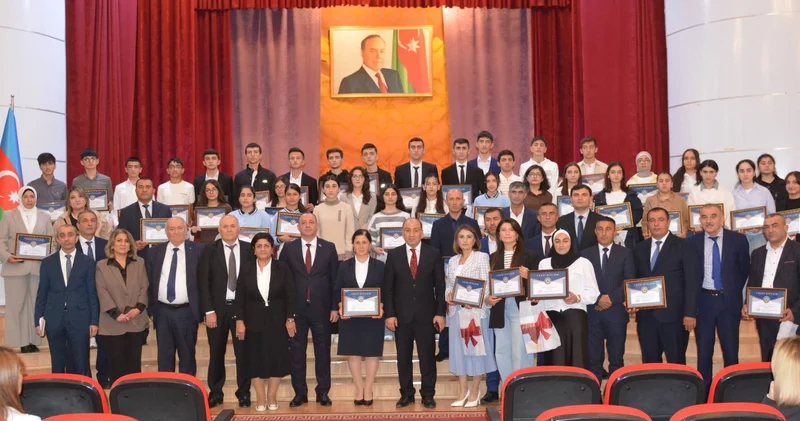 Lerikdə 152 məzun tələbə adını qazandı 662,5 ballıq nəticə