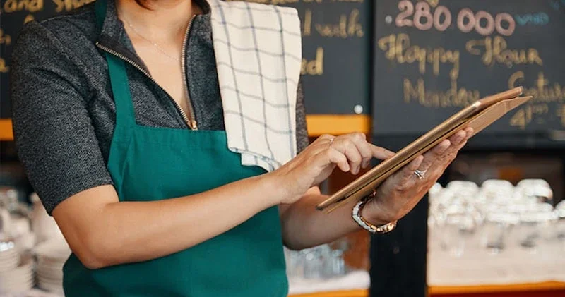 Süni intellekt restoranları müştərisiz qoyur Səbəb isə budur