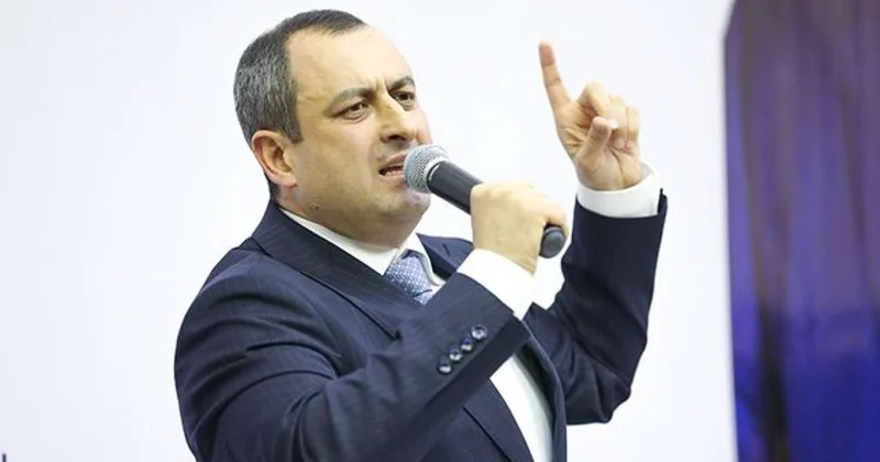 “Onlar insanların ayağından çəkir, biz əlindən tuturuq” Adil Əliyev