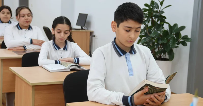 Şagirdlərin tənqidi düşüncəsi demək olar ki, sıfırdır Həyəcan təbili