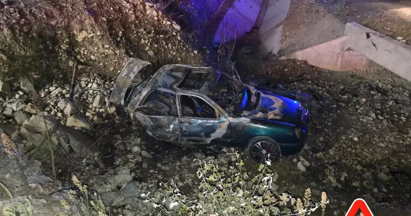 В Исмаиллинском районе Mercedes вспыхнул после ДТП, погибла пассажирка