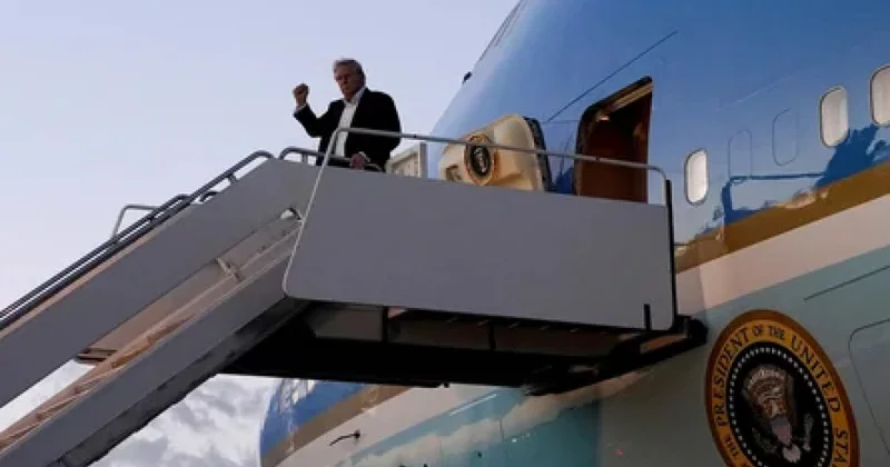 Египетские самолеты летят за Трампом ВИДЕО