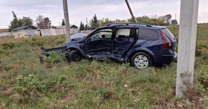 В Зардабе в результате аварии погиб мужчина, двое госпитализированы