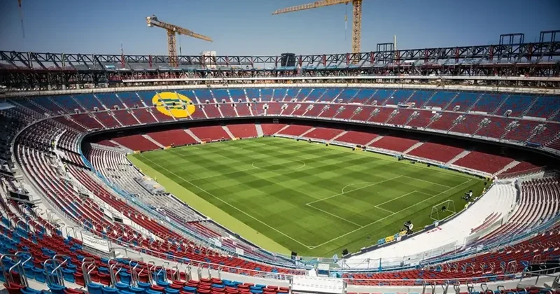 “Kamp Nou” stadionu yenidənqurma işlərindən sonra VİDEO