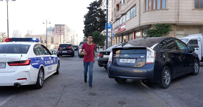 Polis səkilərdə avtomobillərin parklanması ilə bağlı çağırış edib