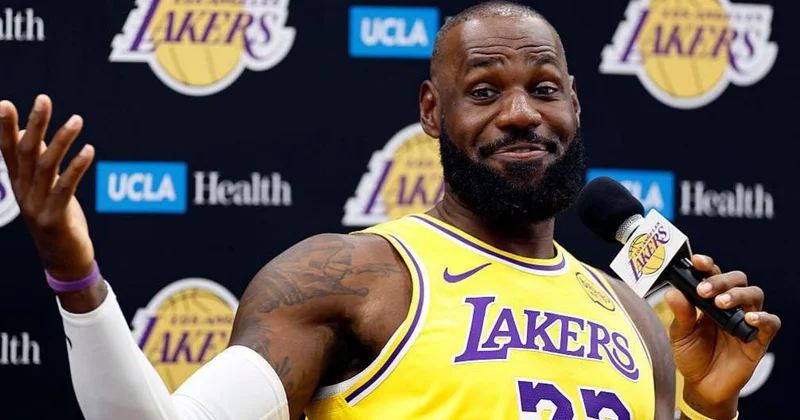 Lebron basketbolsevərləri aldatdı!