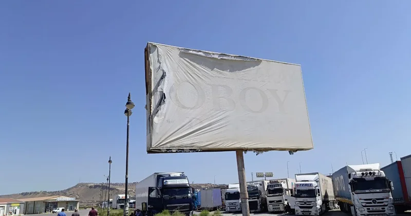 “Sədərək”dəki reklam qurğuları niyə sökülür? Fotolar