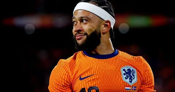 Memfis Depay Niderland tarixində zirvədə