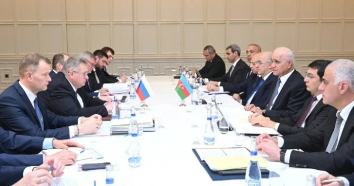 Şahin Mustafayev rusiyalı həmkarı ilə görüşüb