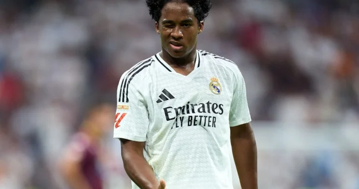 PSJ “Real Madrid”in hücumçusu ilə maraqlanır