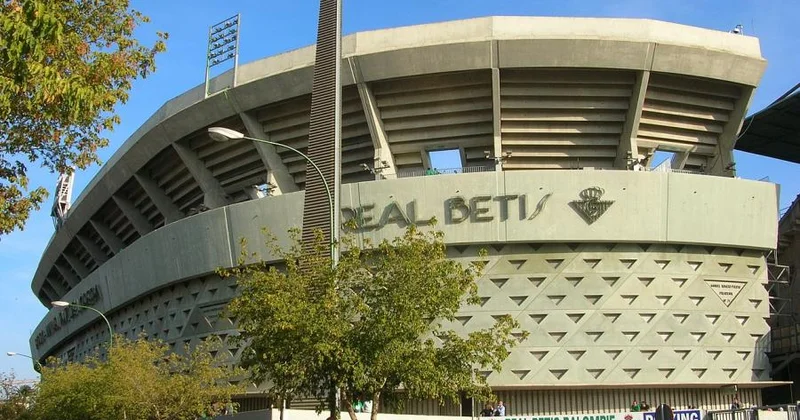 İspaniya klubunun stadionu polis itlərinin təlimi üçün istifadə olunur