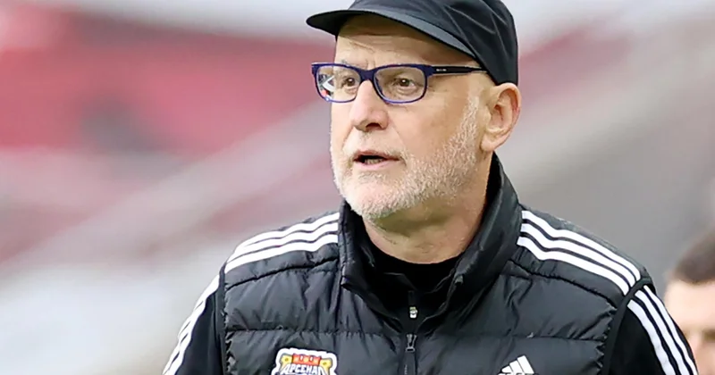 “Neftçi”nin sabiq baş məşqçisi: “Təəssüf ki, siyasət futbola qarışanda həmişə belə olur”