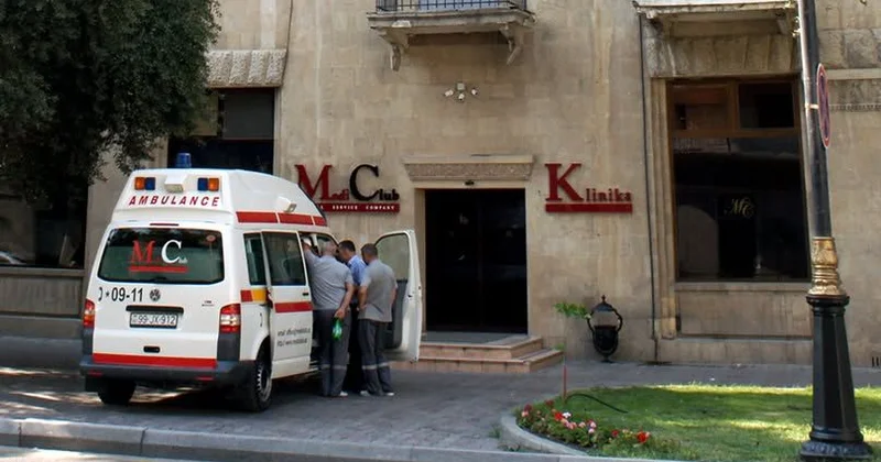 Həkimlər məsuliyyətdən qaçır, xəstəni məharətlə “fırladır” Professor MediClub dan şikayət etdi