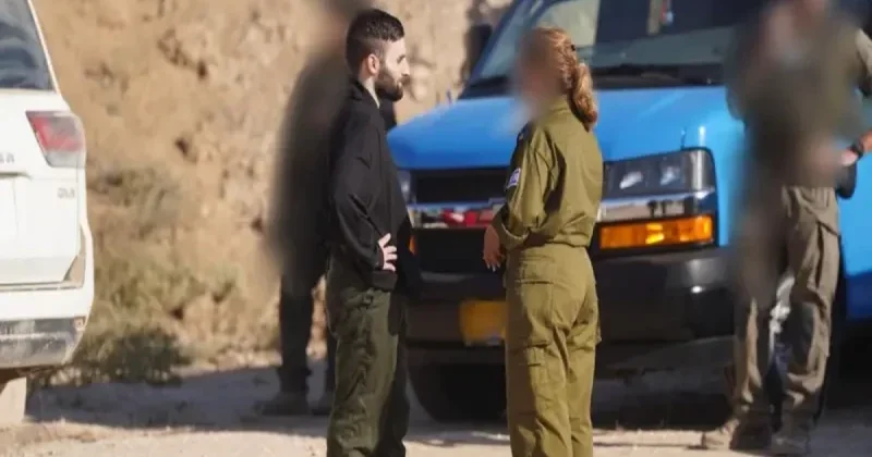 Azad edilən israilli girovlar ailələri ilə görüşüb FOTO