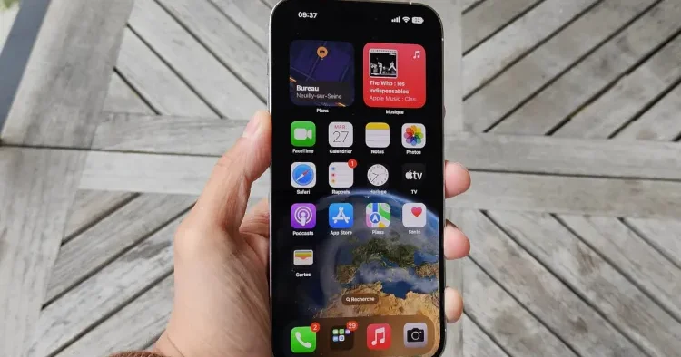 Vivo Apple nin əməliyyat sistemi dizaynını təqlid etməkdə ittiham OLUNUR