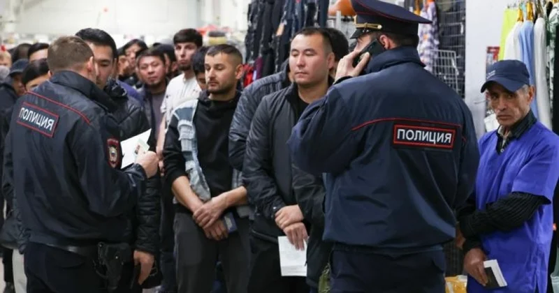 Onminlərlə miqrant Rusiyadan ÇIXARILDI
