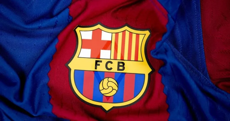 “Barselona” ulduz futbolçusu ilə yollarını ayıracaq