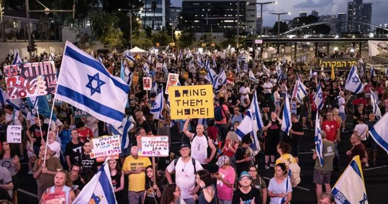 Minlərlə israilli Təl Əvivdə həmvətənlərinin azad olunmasını gözləyir
