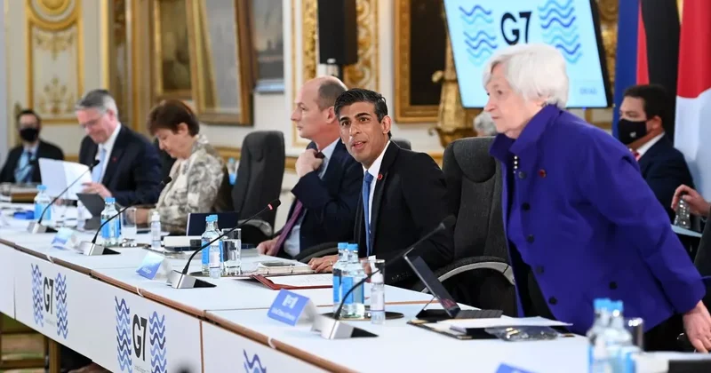G7 и ЕС могут усилить давление на экономику России