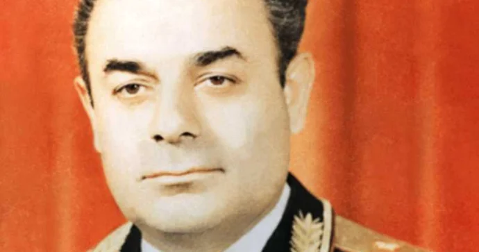 Eks nazir anasını avtomobillə vuran sürücüyə bu sualı verdi...