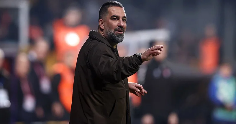 Arda Turan Bayramovu izləmək üçün millimizin oyununda