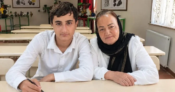 Бабушка и внук из Шарурского района вместе учатся в профессиональном лицее