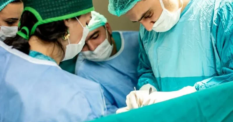 В Сумгайыте хирурги спасли новорожденного с редчайшей патологией