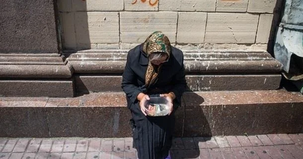 Kəskin yoxsulluq içində yaşayan insanların sayı qlobal miqyasda artıb: BMT rəqəmi açıqlayıb