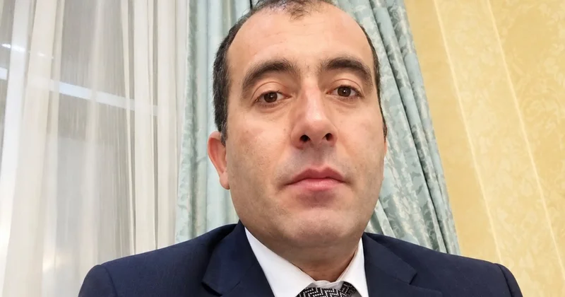 Restoranda pul alarkən tutulmuşdu Məmura hökm oxundu