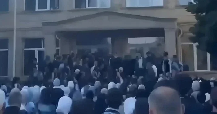 Uşaqların İran və ifrat dini simvolikalara cəlb edilməsi... Deputat