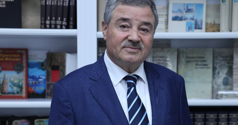 Təhsil müəssisələrində geyim mədəniyyəti: dünyəvi prinsiplər və peşəkar nümunə