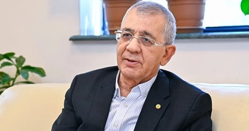 Bütün şagirdlər vahid məktəbli forması geyinməlidir Hamlet İsaxanlıdan Şərq ə AÇIQLAMA