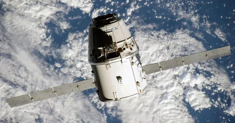 Cargo Dragon вышел на орбиту