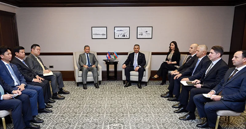 Azərbaycanın müdafiə naziri Kamboca Krallığının Baş naziri ilə görüşüb