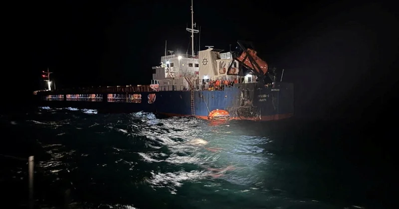 Все восемь азербайджанцев спасены после атаки на судно в Черном море