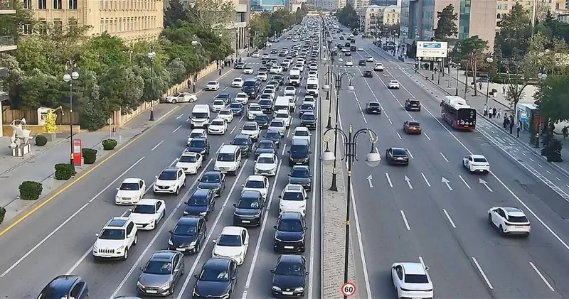 Где в Баку затруднено движение: данные МВД