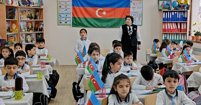 Azərbaycanda vahid məktəbli geyimi