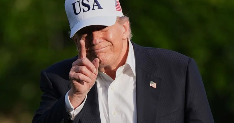 Трамп намекает на третий срок