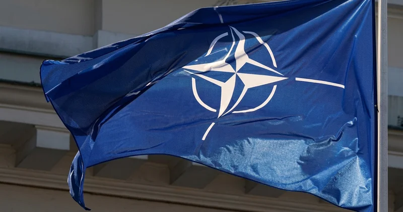 NATO təyyarəsi 7 saat yarım Qara dənizdə manevr etdi