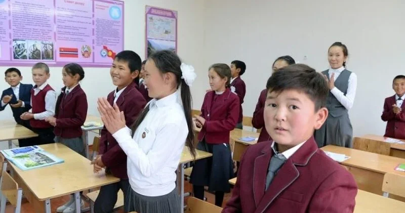 Qırğızıstanda iki məktəbdə Azərbaycan dilinin tədrisinə başlanıldı