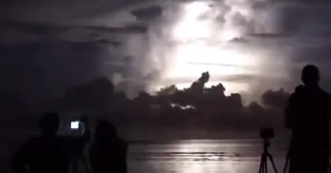 Самое наэлектризованное место на планете ВИДЕО