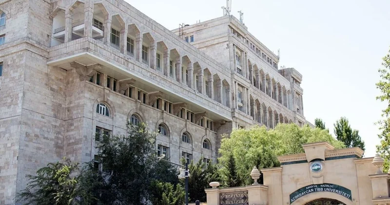 Tibb Universiteti 42 min manatlıq hədiyyə alır