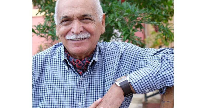 Vahid məktəbli formasına dini don geyindirmək düzgün deyil Arif Hüseynov