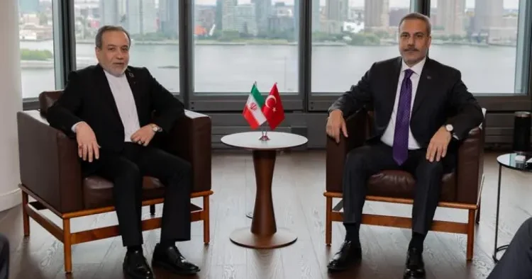 Türkiyə və İranın xarici işlər nazirləri DANIŞDI