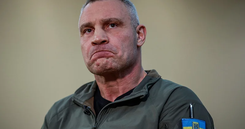 Vitali Kliçko vəzifəsindən qovula bilər Kiyevdə siyasi qalmaqal böyüyür