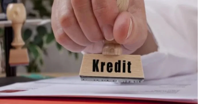 Kredit tarixçəsi olmayanların kredit alması asanlaşacaq? EKSPERT