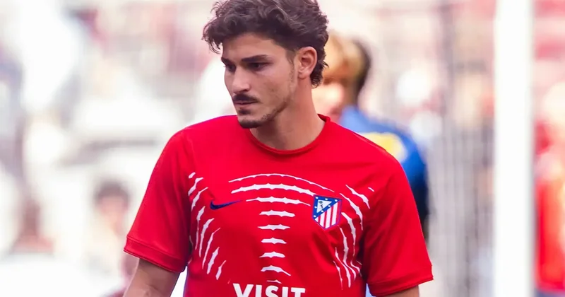 Alvares “Barselona”ya baş tutmayan transferindən sonra menecerini dəyişir