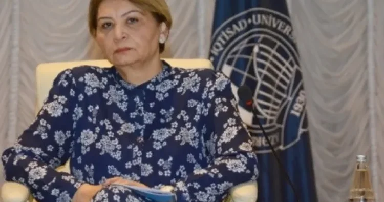 Baş örtüksüz məktəbli forması dünyəviliyə xidmət edir Professor